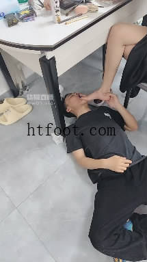 042042ltcb6c6hammhag6r.jpg