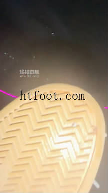 042200st2lpiw42peh4l2i.jpg