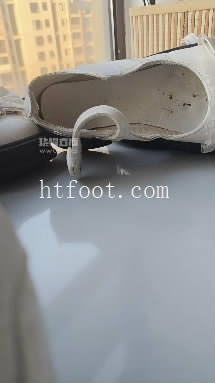 002557syr9r2uiuuinaqy9.jpg