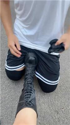 y4abx31vjuh.jpg