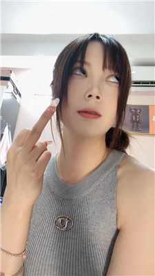 wcn0mthehhn.jpg