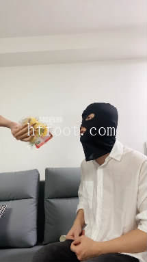 034602carrvy77vyfezvr8.jpg