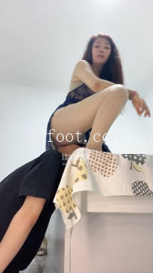 160148uyq41qoz01171fd1.jpg