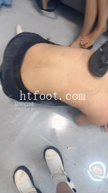 133736omxmf5zo3yy3002n.jpg