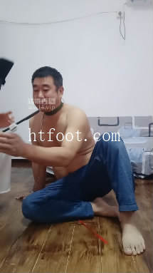 042952v90gruxuyq1axg4x.jpg