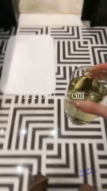 041256yocv3vm9mmnvn2in.jpg