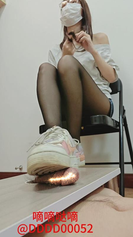 132704rr2r88qmn3d16z66.jpg