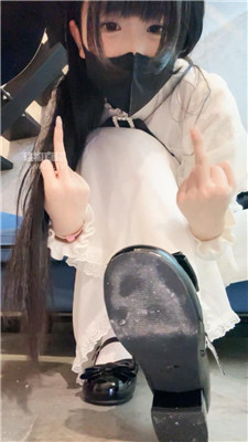 b32y2t4pgfc.jpg