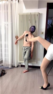 r2sj3humob2.jpg