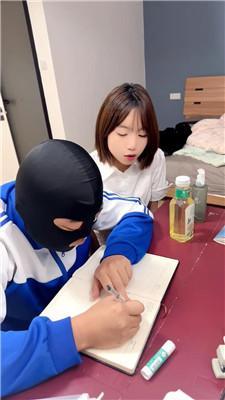 tuihyqyoh5a.jpg