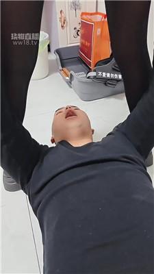 a1ah2fskmq3.jpg
