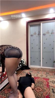 yb5q3ujmgd3.jpg