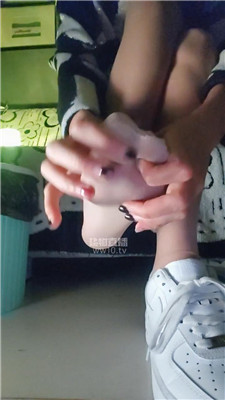 nb02hnjaaln.jpg