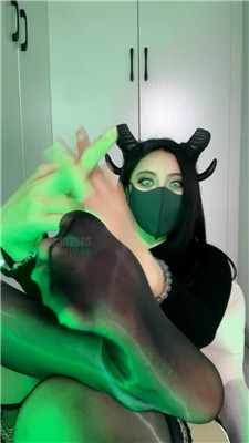 wqozlnut3vx.jpg