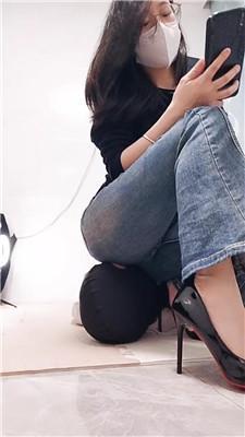 i00cbda1nr0.jpg