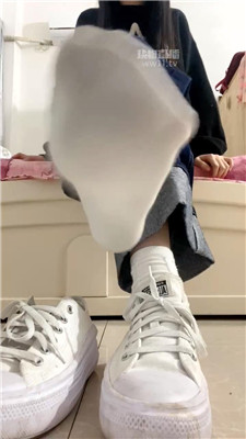 mi02s4qau1l.jpg