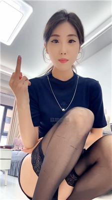 av1gbnr2l0m.jpg