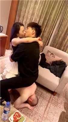 01gsuk3j1i4.jpg