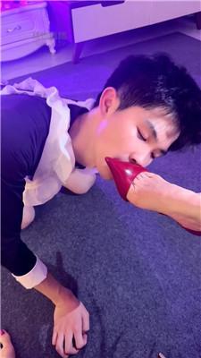 isjandwyhug.jpg