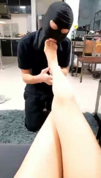 TL4221 静茹女王 把邻居变成狗