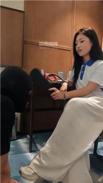 【调教视频】【黑猫】校服诱惑-女同学羞辱师兄奴 bf56264