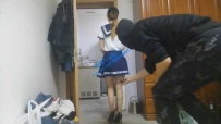 17905 缩小偷拍裙底的偷窥狂当坐垫