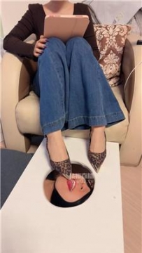 【调教视频】【玥野兔】沉浸式-高跟玉足喂食场 JS251023-33