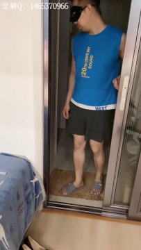 偷闻鞋子被抓 短丝足交吐奶