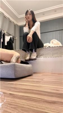 【调教视频】【煎饼狗子】坐脸窒息-玉足插嘴-胯下羞辱【双视角版】 bf58912