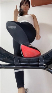 【第一视角】【蛮蛮呀】重度香水巨臀瑜伽裤马桶视角    250529-8