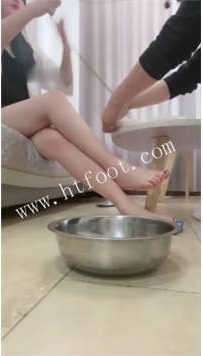 TL50215 思诺】女权奴隶制生活化犬化狗奴90分钟