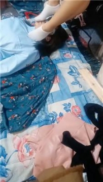 【调教视频】【伪娘和人妻】喜欢白棉袜的cd奴 JS250104-1