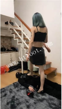 TL45370 兔兔大人】狗子第一次，爬进来挨骂29分钟