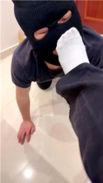 【调教视频】【葡萄】玉足脚喂酸奶场 JS260121-24