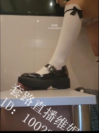 维妮 小皮鞋白袜裸足双人足交