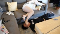 20519【第5风格】小Z酱沙发上午休无意识脚玩奴