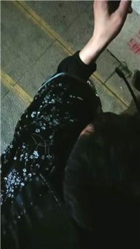 【调教视频】【珍惜女王】户外拴狗链遛狗 JS250512-13