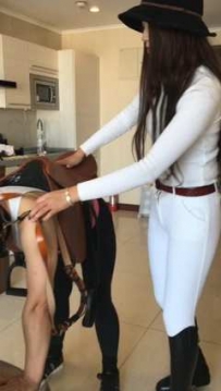 15269 白衣女主精彩鞍骑两腿马奴