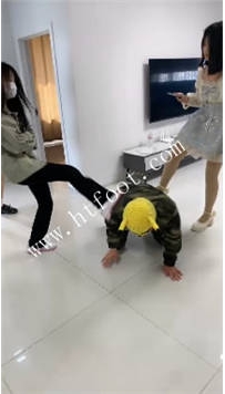 TL45676 与精神小妹的那些事】三女主tj老狗45分钟