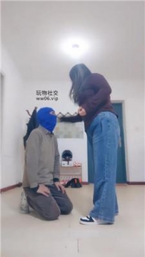 【调教视频】【青竹】重度鞭打耳光/骑马狗爬/清理脏运动鞋 JS241222-15