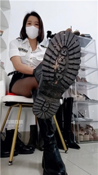 【第一视角】【芊兮】变态扫楼被抓    251217-22