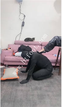 TL44653 冰诺】高跟靴玩弄黑狗32分钟