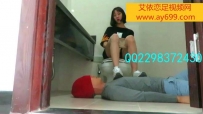 3252 厕所里伺候00后天使的贱狗