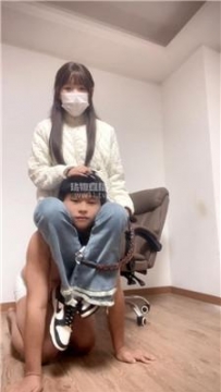 【调教视频】【小饭团】熊猫鞋白袜闻舔 JS251221-17