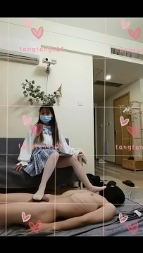 JK白丝光脚足交