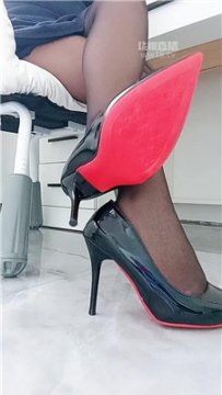 【第一视角】【依甜】贱狗畜生伺候主人全家    260117-30