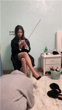 【调教视频】【小凤梨】闻舔纹身小妹的玉足/重度虐打 JS241224-16