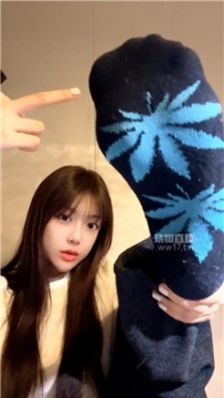【第一视角】【萱萱子】臭棉袜裸足盯    260105-26