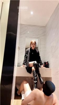 【调教视频】【香芋朱朱】长靴女神踢裆踩-白袜辱 JS260219-4