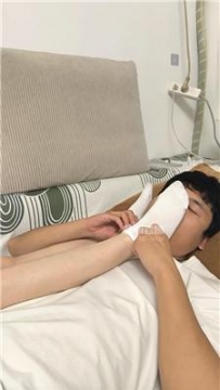 【调教视频】【诗琪】品尝素人的白棉袜 JS250813-28